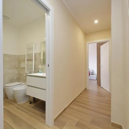 Appartamento Prestigious Re Di Roma