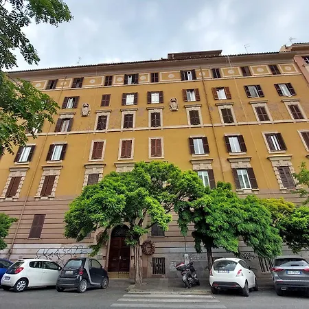 Apartman Prestigious Re Di